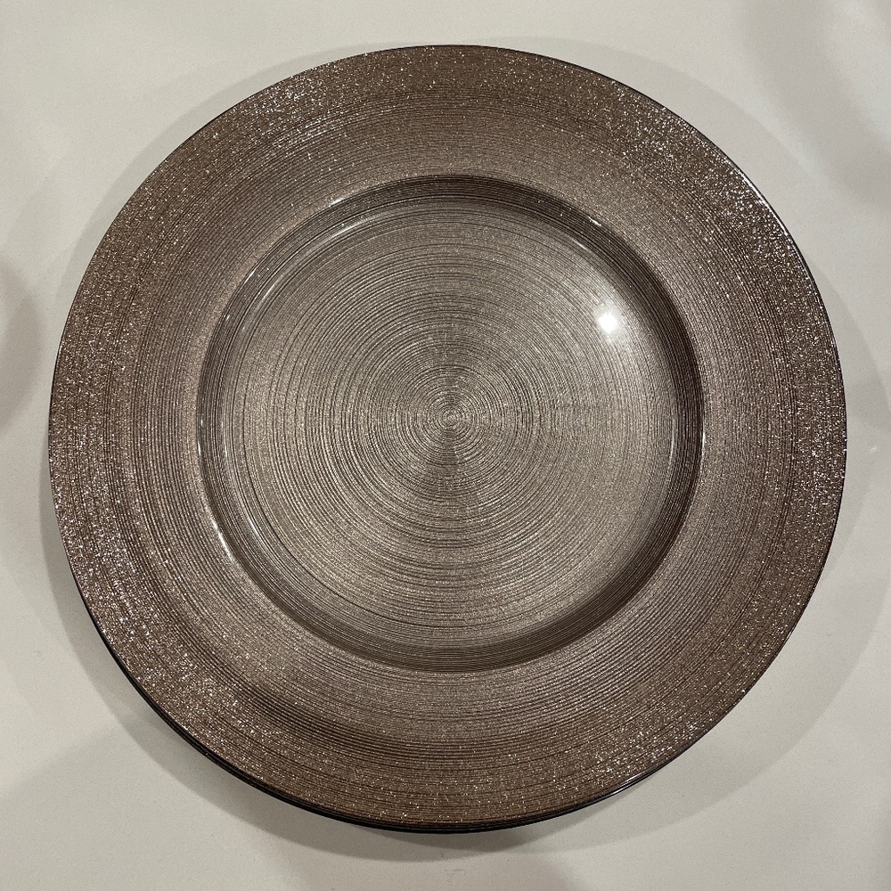 NEW Porcelain Charger Plates for Dinner set of 4